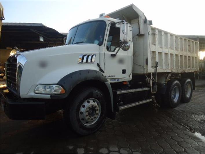 Volquetas Mack GU813E (Quito)