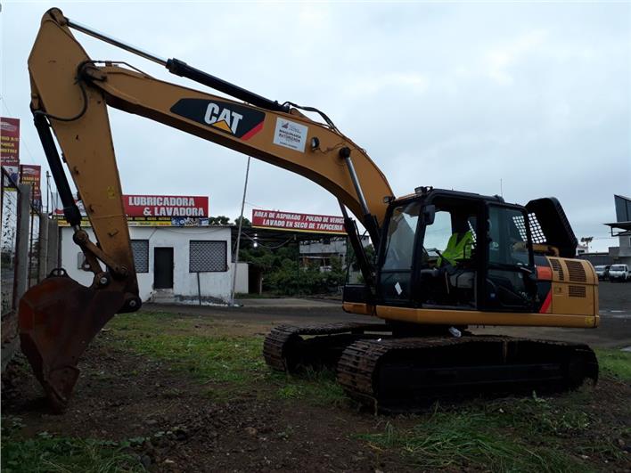 Excavadoras Caterpillar 320D2L (Manta)