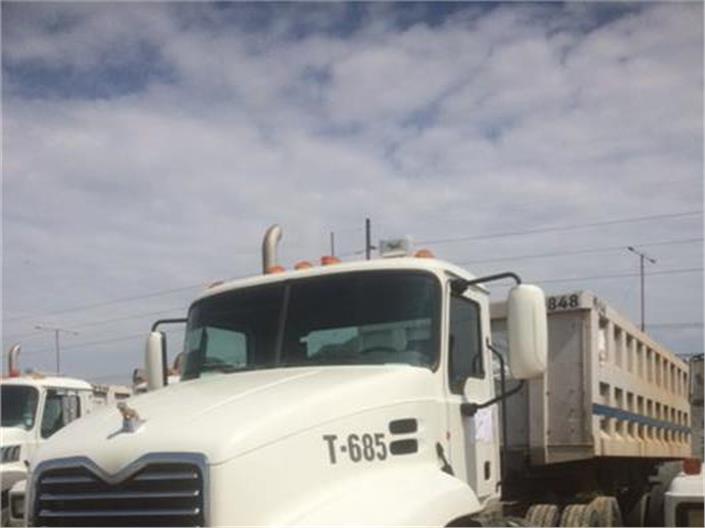 Cabezales Mack GU813E (Guayaquil)