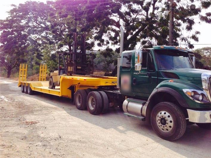 Remolques cama baja Mack  3 ejes (50 toneladas) (Guayaquil)