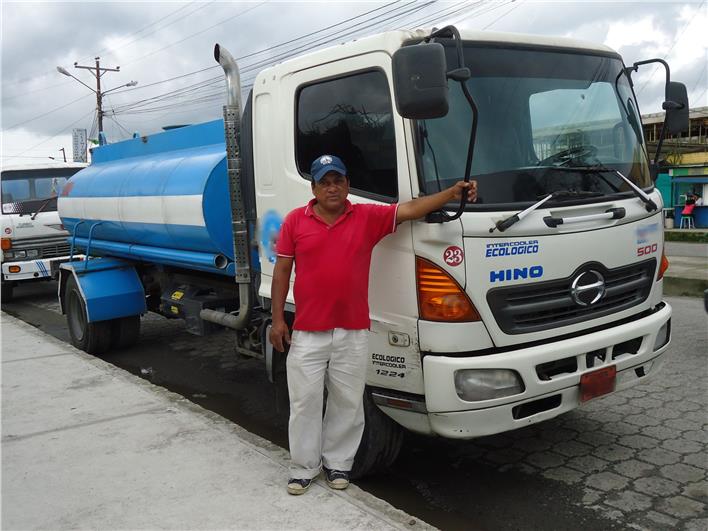 Tanqueros Hino FB112 (Santo Domingo)