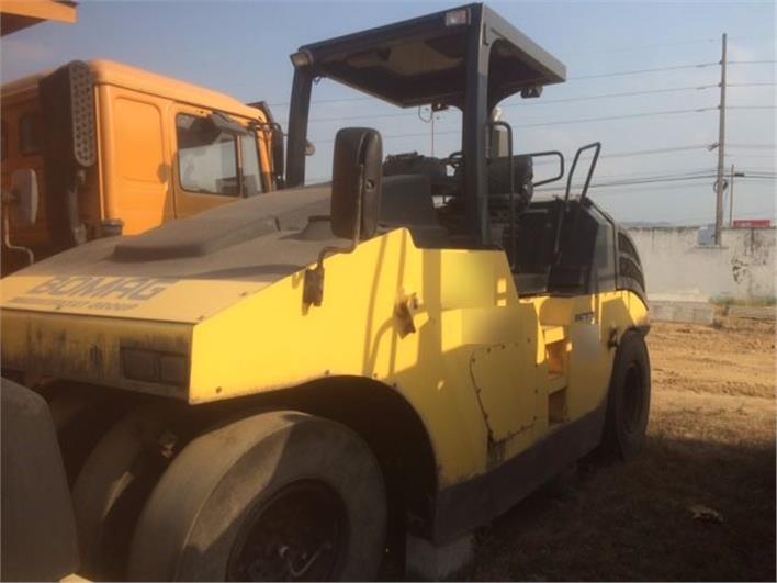 Rodillo Neumático BOMAG BW 24RH (Guayaquil)