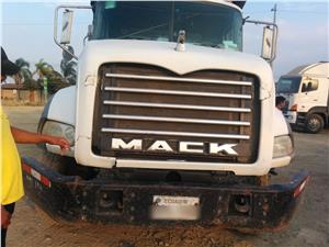 Camiones Mula Mack 14 metros (Guayaquil)