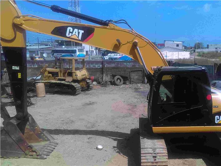 Excavadoras Caterpillar 320CL (Balao Grande)