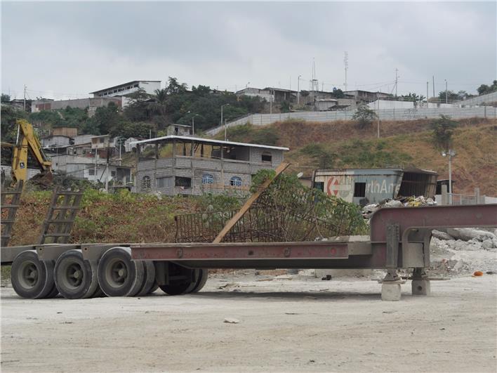 Volquetas Mack CV-713 (Guayaquil)