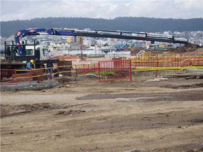 Grúas Móviles Hino PM (8 toneladas) (Quito)