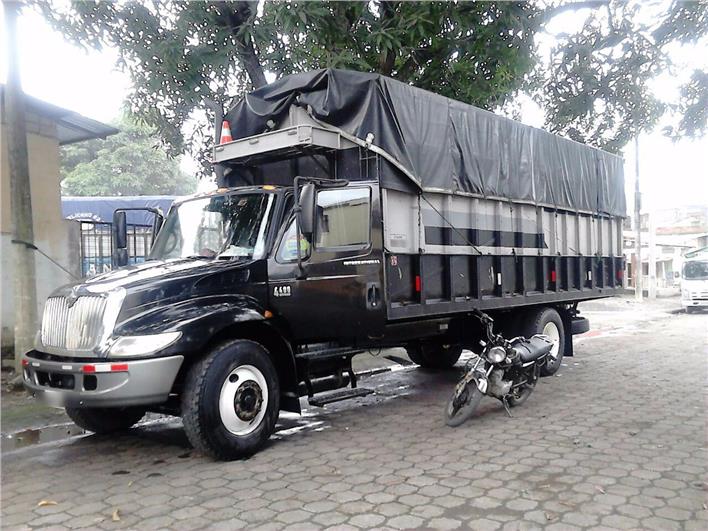 Camiones Mula International Durastar 4400 (Guayaquil)