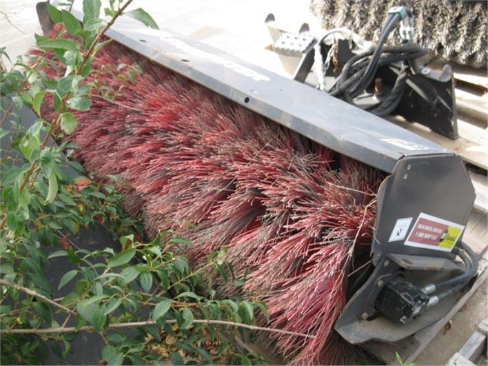 Accesorios - Barredoras Bobcat Barredora (Portoviejo)