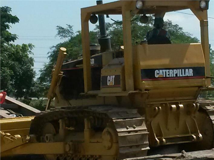 Tractores de Oruga Caterpillar D6C (Guayaquil)
