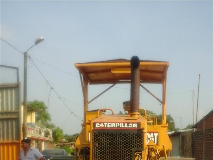 Tractores de Oruga Caterpillar D4H (Milagro)