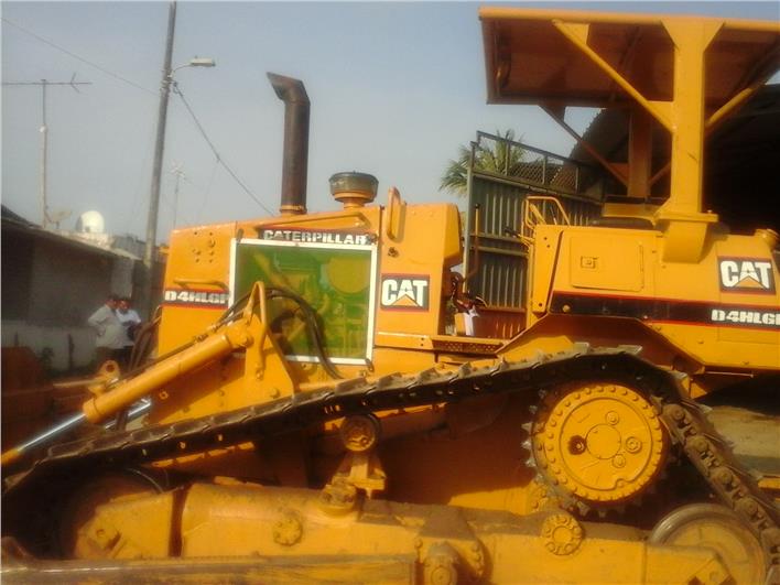 Tractores de Oruga Caterpillar D4H (Milagro)