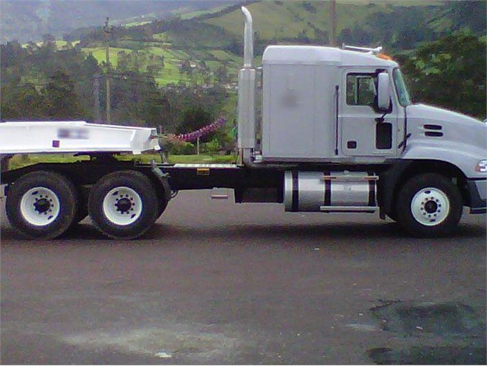Cabezales Mack CXU813E (Quito)