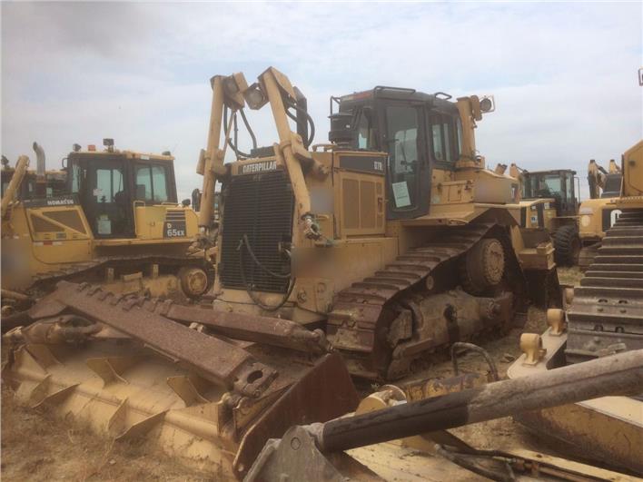 Tractores de Oruga Caterpillar D7 (Guayaquil)