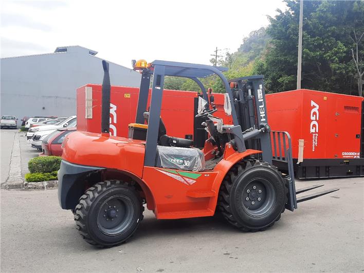 Montacargas Heli 3 toneladas para gabarra (Guayaquil)