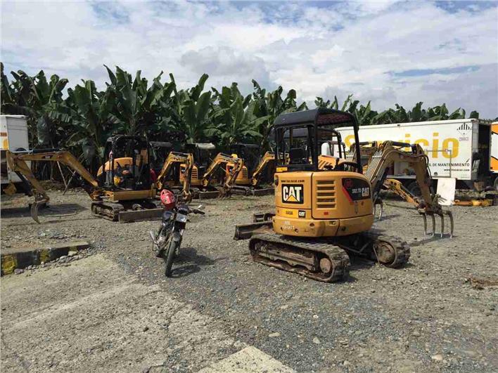 Miniexcavadoras Caterpillar 302.7D CR (Guayaquil)