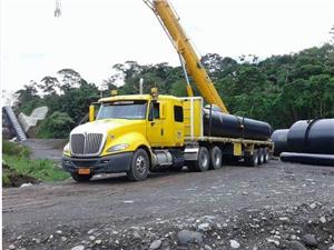 Cabezales International Cabezal con Cama baja desgonzable de 70 toneladas (Quito)