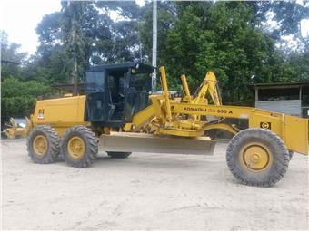 Motoniveladoras Komatsu GD650A (Tena)