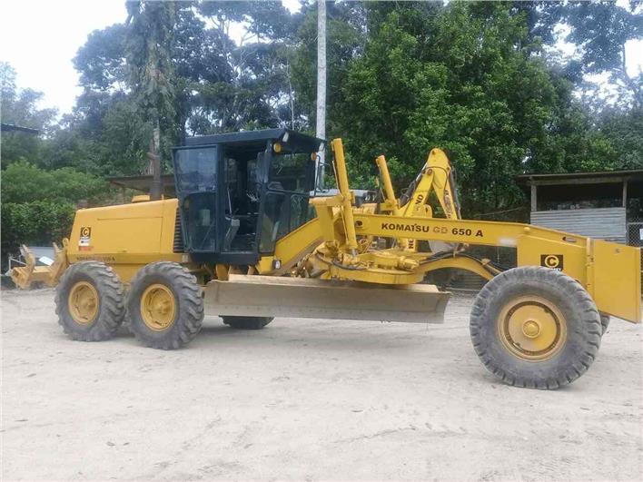 Motoniveladoras Komatsu GD650A (Tena)