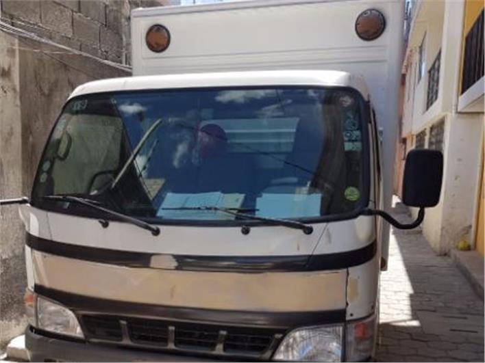 Furgones Hino Dutro (5 Toneladas) (Quito)