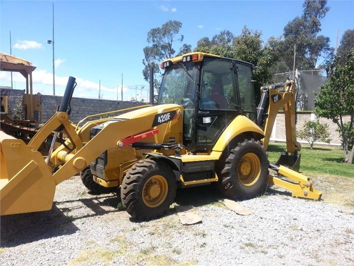 Retroexcavadoras Caterpillar 420 F (Quito)