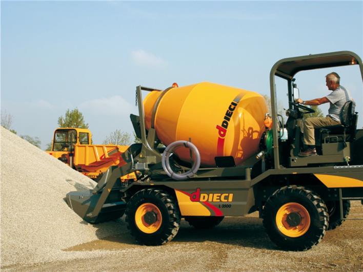 Motomixer Autocargable Freightliner Mc Neilus (Guayaquil)