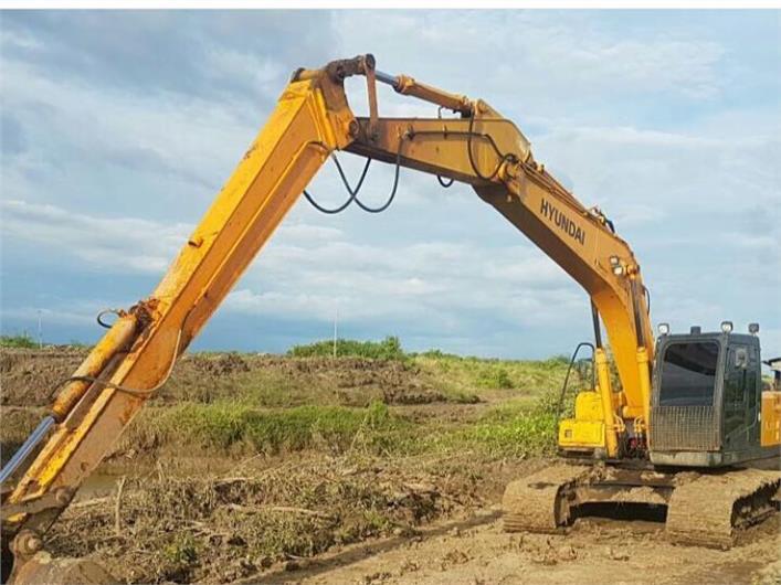 Excavadoras Hyundai HX220 Brazo Largo (Portoviejo)