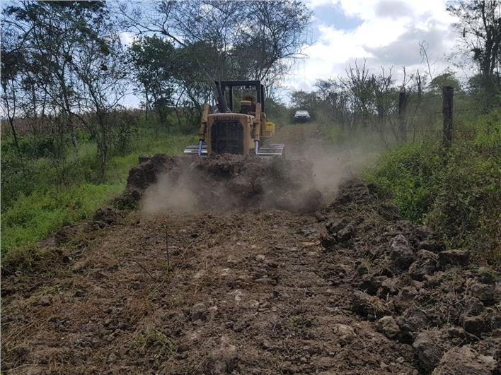 Tractores de Oruga Caterpillar D6 C (Quito)