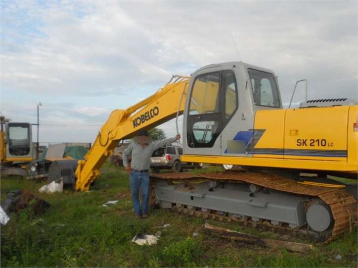 Excavadoras Kobelco Sk210 (Samborondón)