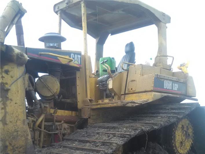 Tractores de Oruga Caterpillar D6H (Guayaquil)