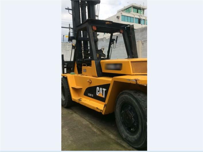 Montacargas Caterpillar V300 B (15 Toneladas) (Guayaquil)