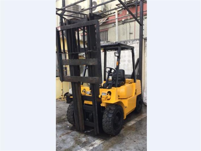 Montacargas Caterpillar DP30 (3 toneladas) (Guayaquil)