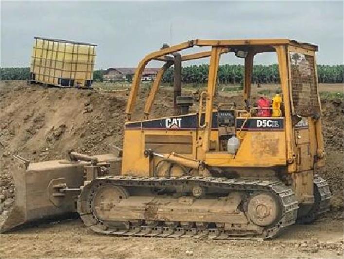Tractores de Oruga Caterpillar D5C xl (Guayaquil)
