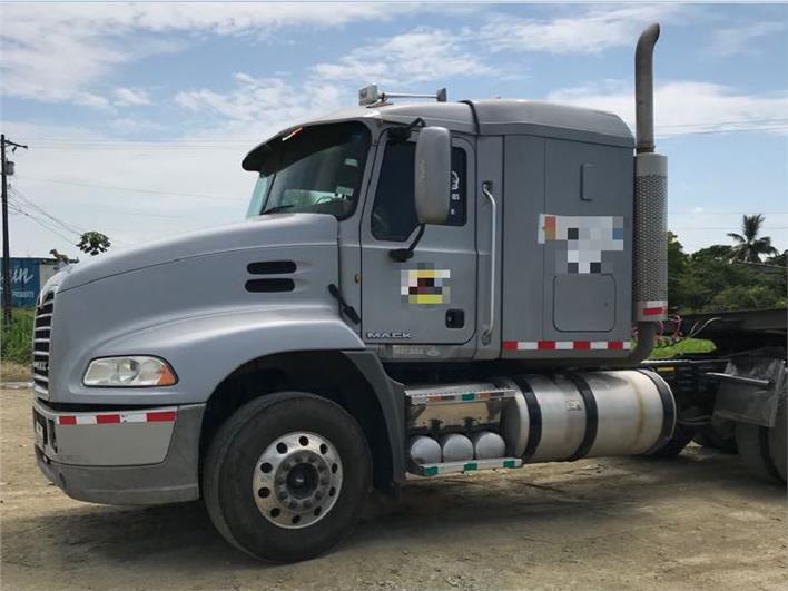 Cabezales Mack CXU613E TRAILER (Guayaquil)