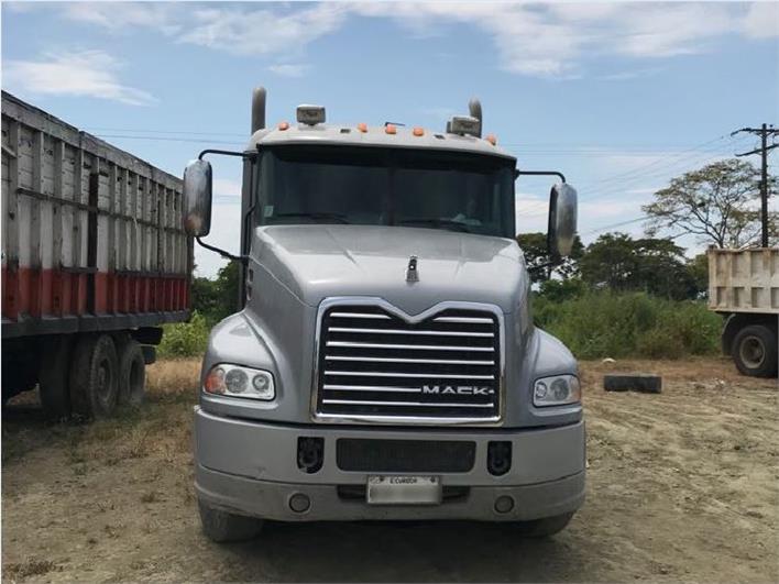 Cabezales Mack CXU613E TRAILER (Guayaquil)