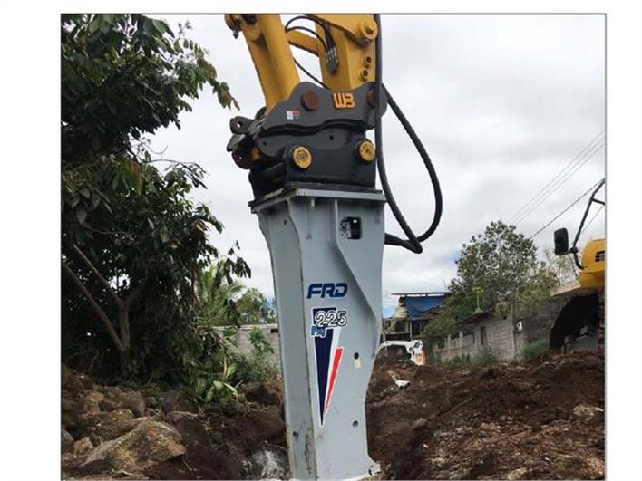 Accesorios - Martillos hidráulico Furukawa FXJ225, 1680 Kg (excavadora) (Guayaquil)