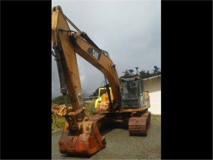 Excavadoras Caterpillar 320 DL (Quito)