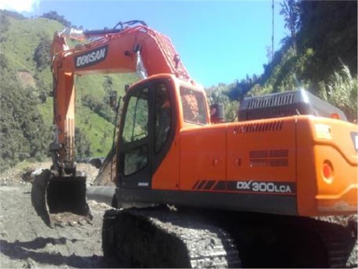 Excavadoras Doosan DX 300 LCA (Quito)