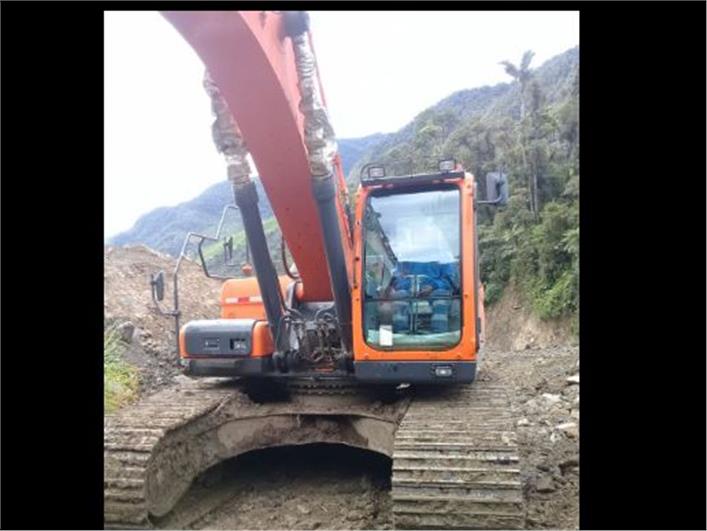 Excavadoras Doosan DX 300 LCA (Quito)
