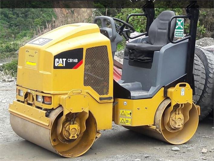 Rodillo Liso doble tambor Caterpillar CB14B (Quito)