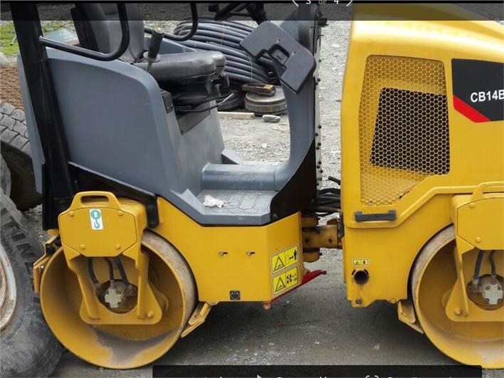 Rodillo Liso doble tambor Caterpillar CB14B (Quito)