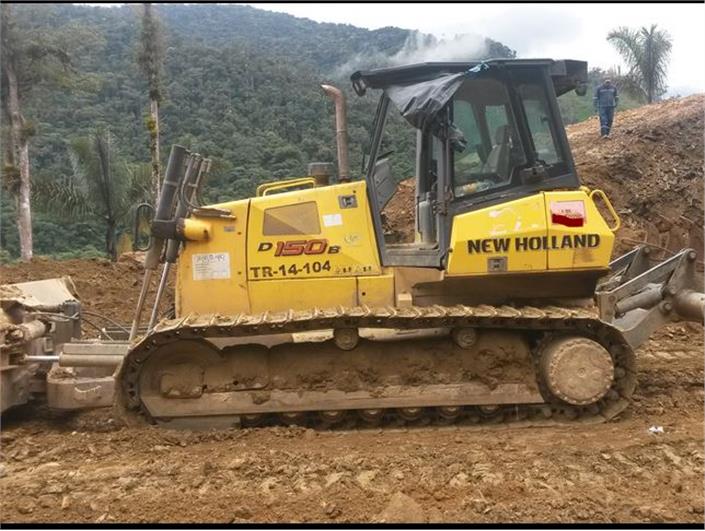 Tractores de Oruga New Holland D150B (Quito)