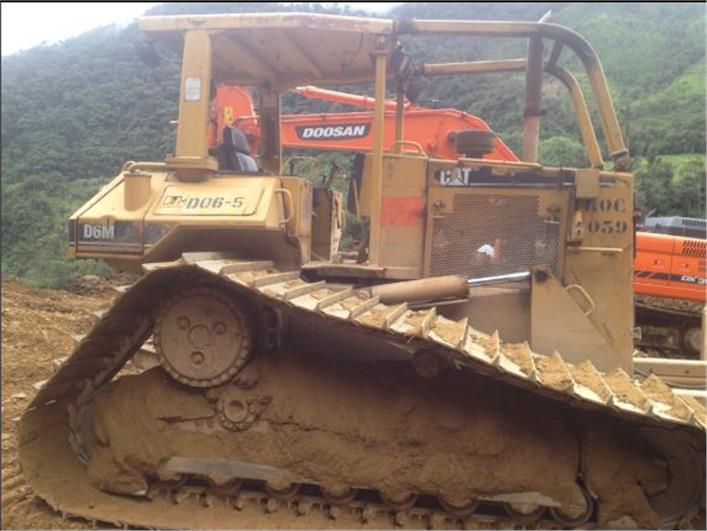 Tractores de Oruga Caterpillar D6M LGP (Quito)