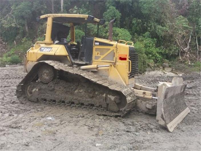 Tractores de Oruga Caterpillar D6N LGP (Quito)