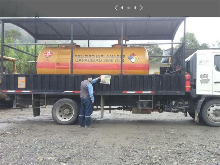 Tanqueros Hino GD8JLSA (Quito)