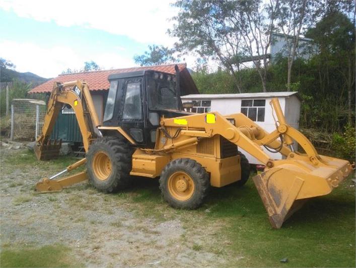 Retroexcavadoras Caterpillar 446 (Loja)