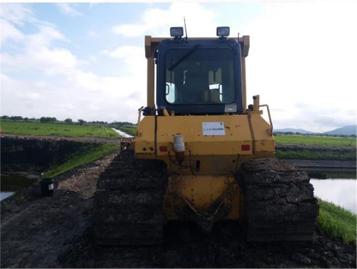 Tractores de Oruga Komatsu D65XP-15E0 (Guayaquil)