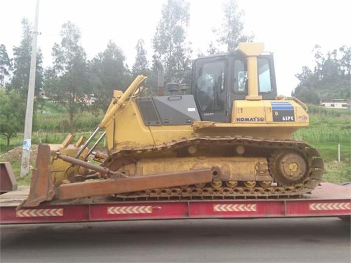 Tractores de Oruga Komatsu D65 (Guayaquil)