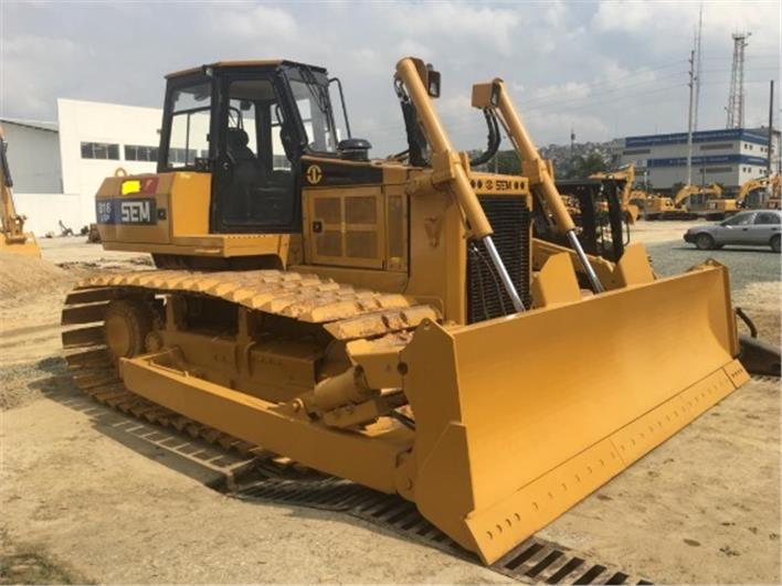 Tractores de Oruga SEM 816LGP (Guayaquil)