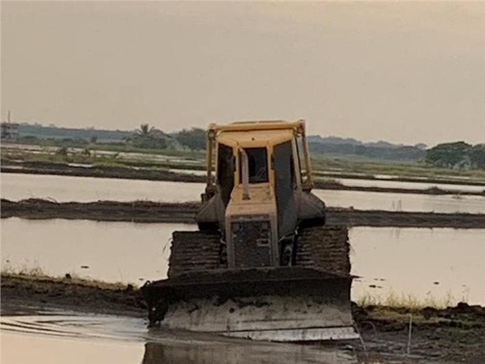Tractores de Oruga Caterpillar D5N LGP (Babahoyo)