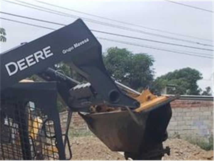 Accesorios - Martillos hidráulico Doosan para minicargador (Guayaquil)